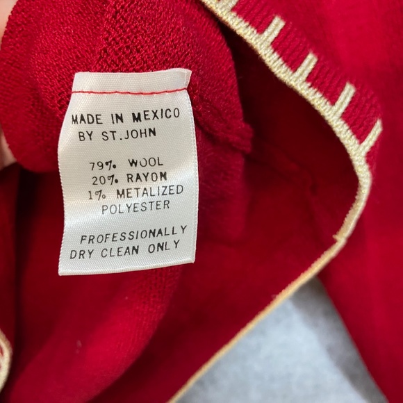 ST JOHN SPORT MARIE GRAY Sweater Size P Red & Metallic GoldTrim Knit Watch Wrist - Picture 5 of 6